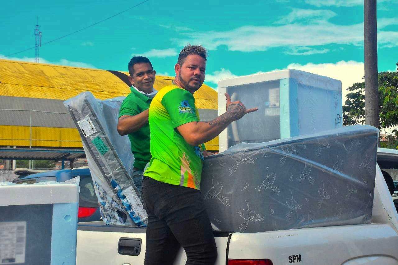 Camacã: Prefeito Paulo do Gás acompanha entrega de donativos as famílias atingidas pelas chuvas